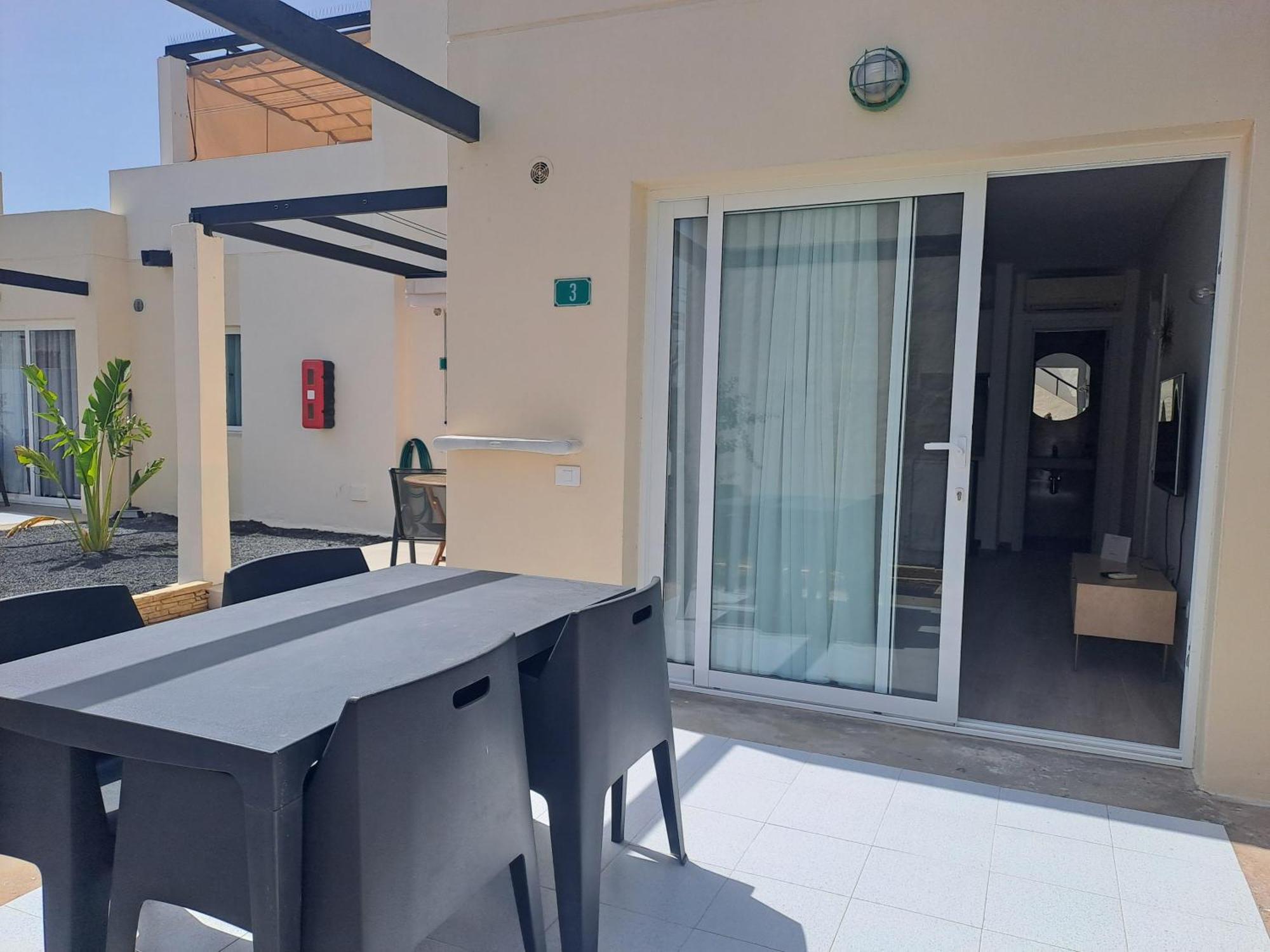 Homeforguest Apartamento 15 Con Terraza Y Piscina En Corralejo Eksteriør billede