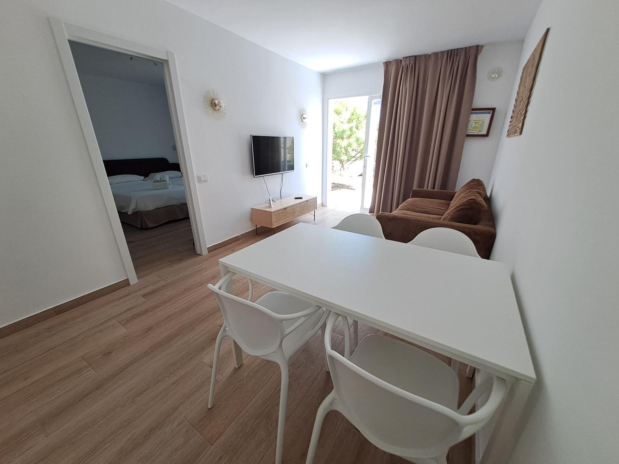 Homeforguest Apartamento 15 Con Terraza Y Piscina En Corralejo Eksteriør billede